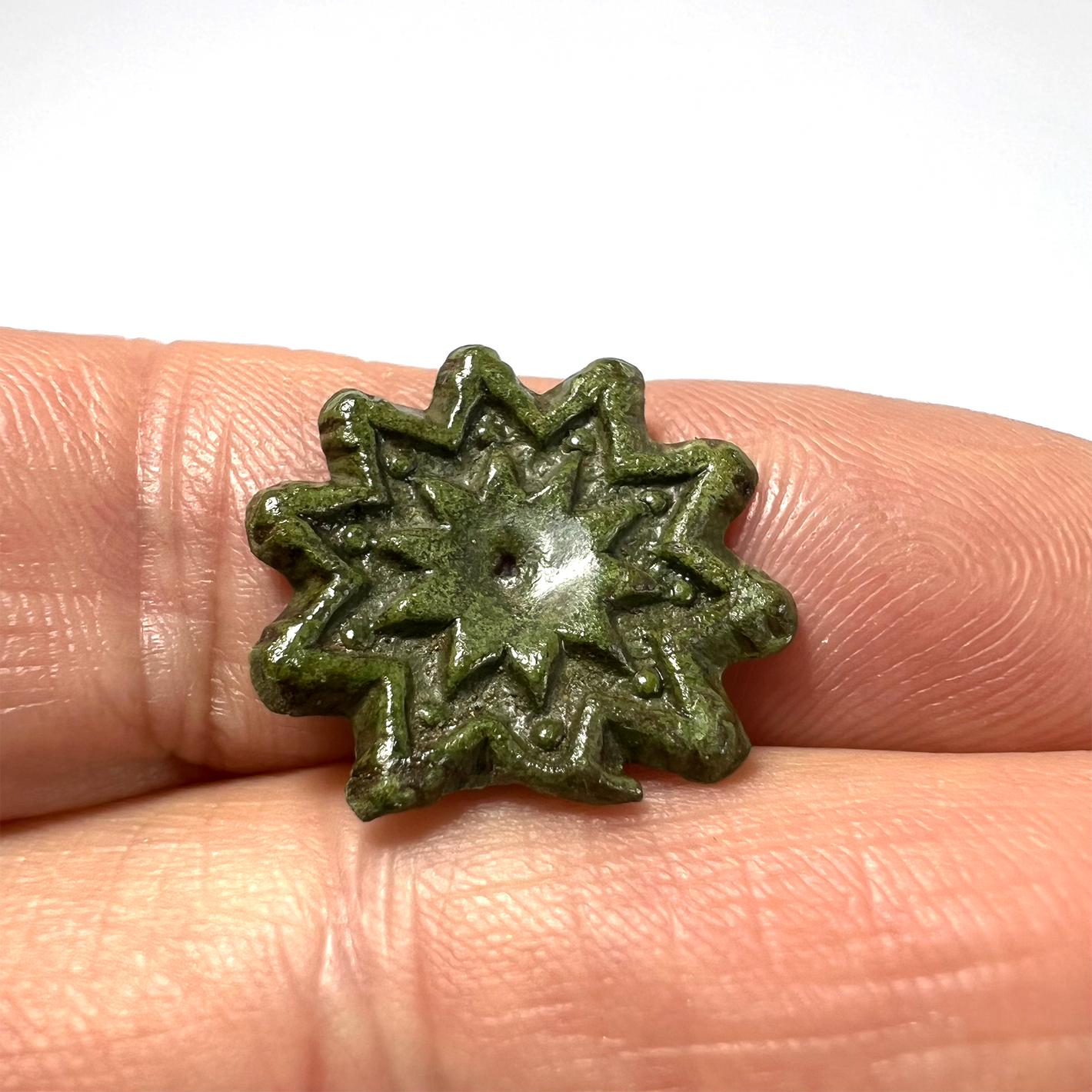 Coated Post Medieval Star Mount